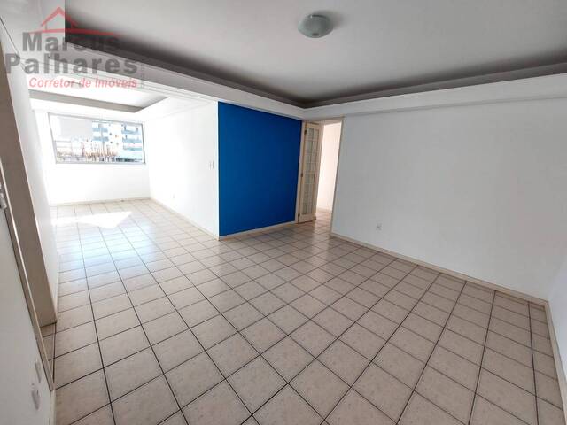 #AP518 - Apartamento para Venda em São José - SC - 2